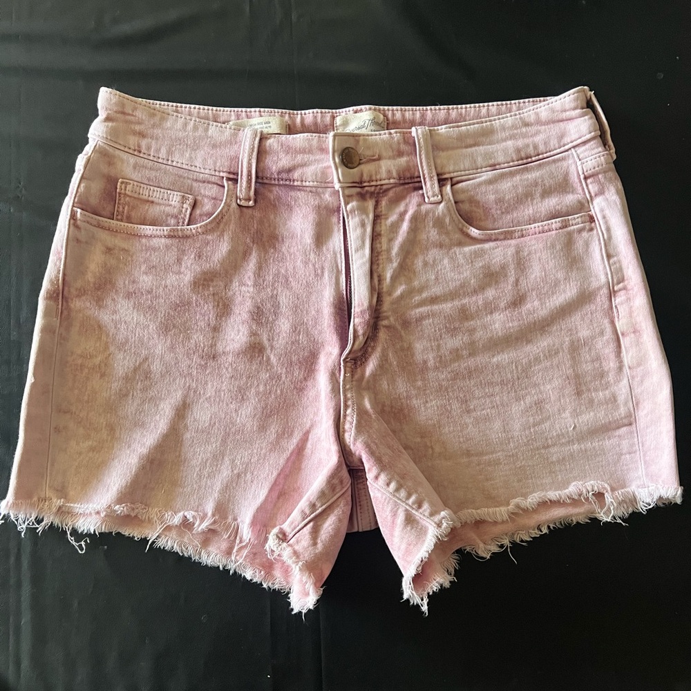 Universal Thread Shorts - Picture 1 of 2